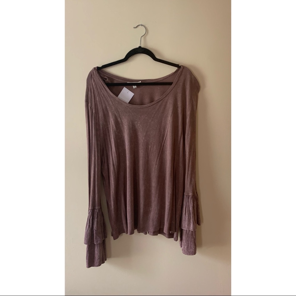 Umgee distressed flare sleeve blouse